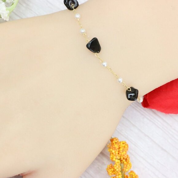 "Trendy Handmade Bracelet – A Thoughtful Gift for Girls & Women | UNVRC1671 - Picture 2 of 10